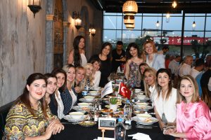 ADANAGİAD üyeleri geleneksel iftarda buluştu