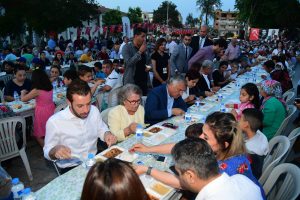Ceyhan’daki Çölyak hastalarına glütensiz ekmek ve sütlaç dağıtıldı