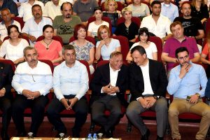 Başkan Akif Akay işçilerin yüzünü güldürdü…