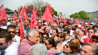 Uzun yıllar sonra bir büyükşehir belediye başkanı emekçilerle yürüdü