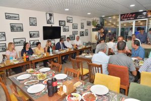 Başkan Çetin iftarda muhtarlarla buluştu