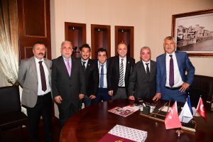Başkan Zeydan Karalar, “Eleştirileri dikkate alıyoruz, olumsuz haberleri ihbar kabul ediyoruz.”