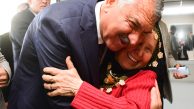 Şefkat, merhamet ve sevgi kaynağı annelerimizin ellerinden saygıyla öpüyorum