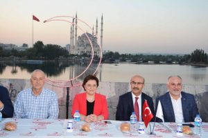 Kızılay’ın 9. Taşköprü İftarında 5 Bin Kişi Buluştu