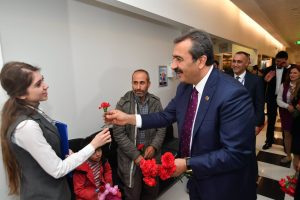 “Sorunları birbirimizi severek çözeceğiz”