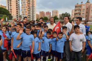Çukurova’da çocuklar sahaya indi