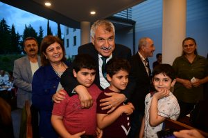 Nice bayramları birlikte ve mutlu kutlayalım