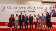 Kızılay’dan koca yürekli bağışçılarına madalya