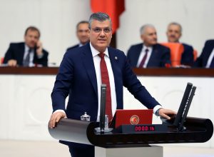 Ekonomik ve siyasi krizin faturasını halkımız ödüyor”