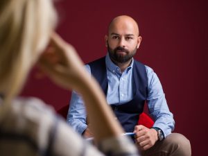 KISKANÇ DEĞİLSE AŞIK DEĞİL MİDİR ?