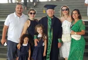 Cezaevinde 70 yaşında ikinci üniversiteyi bitirdi