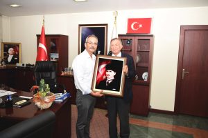 Dr.Bozdoğan’dan Akay’a anlamlı davet