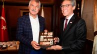Adana ve Singapur arasında ticaret olanakları araştırılıyor