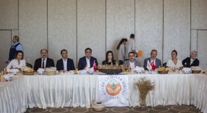Sarıeroğlu  ve Adana Çiftçisi Buluştu