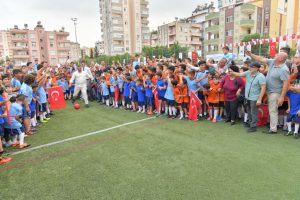 Geleceğin futbolcuları yetişiyor