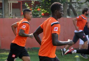 Adanaspor, çift idman yaparak Akhisarspor maçının hazırlıklarını sürdürüyor!