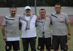 Adanaspor’un 2019-2020 sezonunda görev yapacak teknik ekibi belli oldu. .