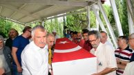 Cengiz Sezici memleketi Adana’da son yolculuğuna alkışlarla uğurlandı