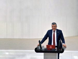 Ayhan Barut’tan bakanlık müşaviri ve danışmanlarının YKK’de görevlendirilmesine tepki