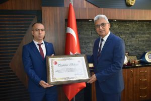 KIZILAY’DAN MİLLİ EĞİTİM’E ALTIN MADALYA