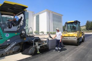 Adana’nın dört bir yanı asfaltla buluşuyor