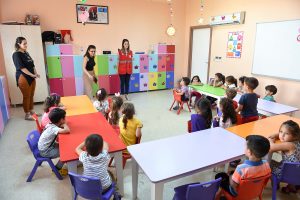 Çocuklar Seyhan Kreşlerinde emin ellerde