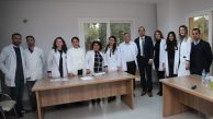 Kurs Seyhan’dan, ders Akay’dan