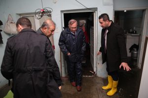 akay’dan “Kenetlenme” ve “Hasarlı evler” mesajı