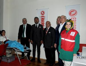 Kızılay’a Öğretmen ve Velilerden Kan Bağışı