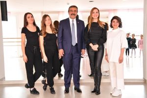 Soner Çetin’den sanata destek