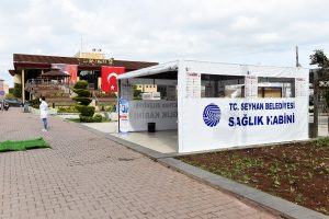 Seyhan’dan sağlık kabini hizmeti