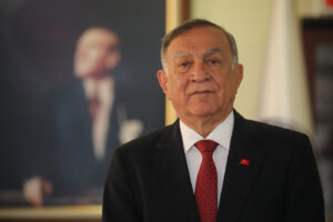 Akay “Çerkes Göçü”nde ölenleri andı, acılarını paylaştı