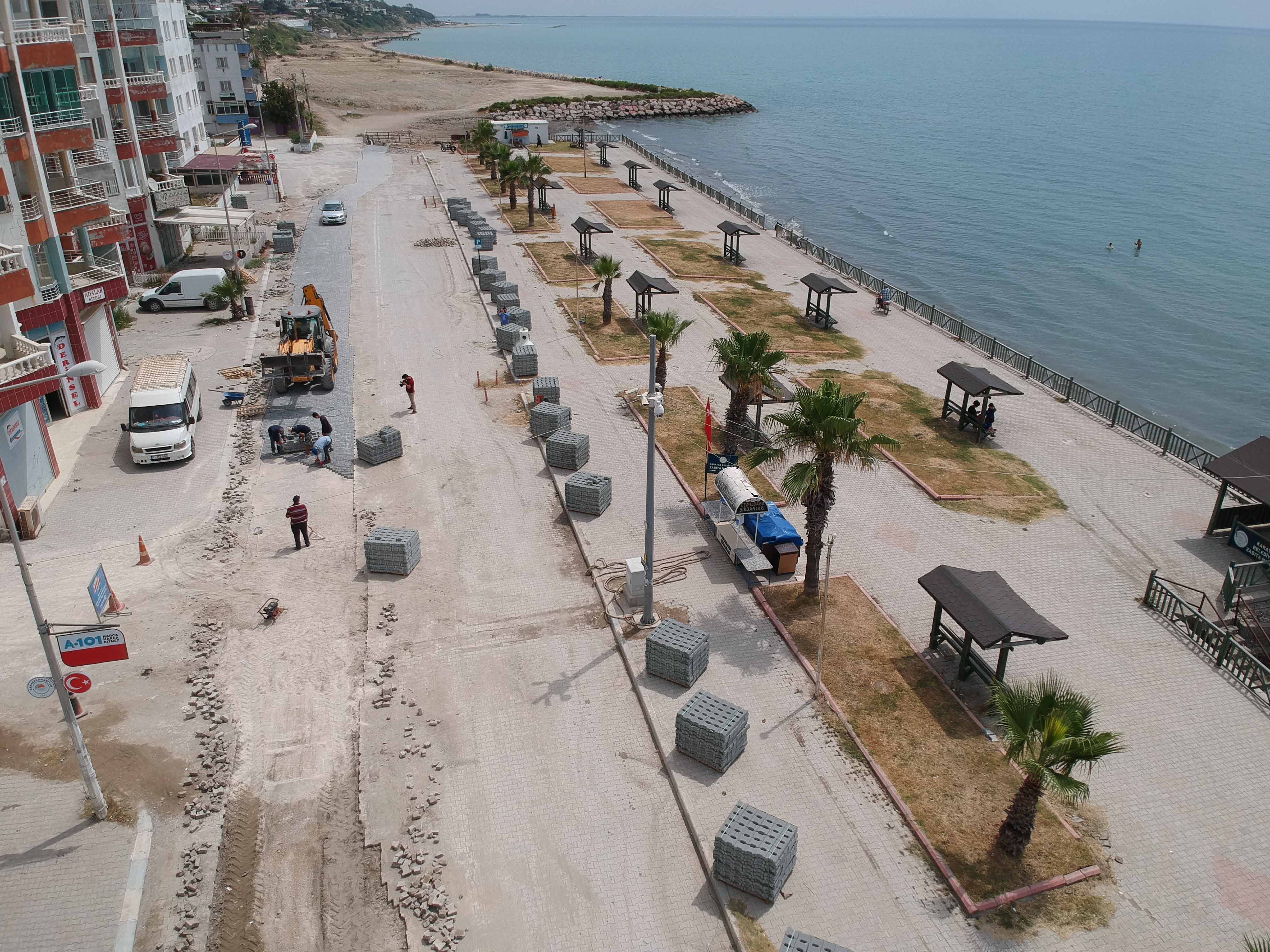 Adana’nın turizm ilçesi Karataş’ta hummalı çalışma