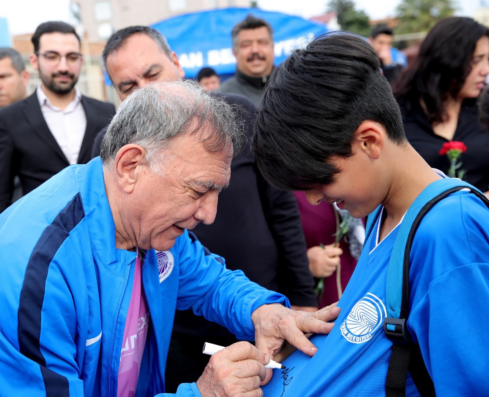 Akay “Gençleri kötülükten sporla kurtaracağız”