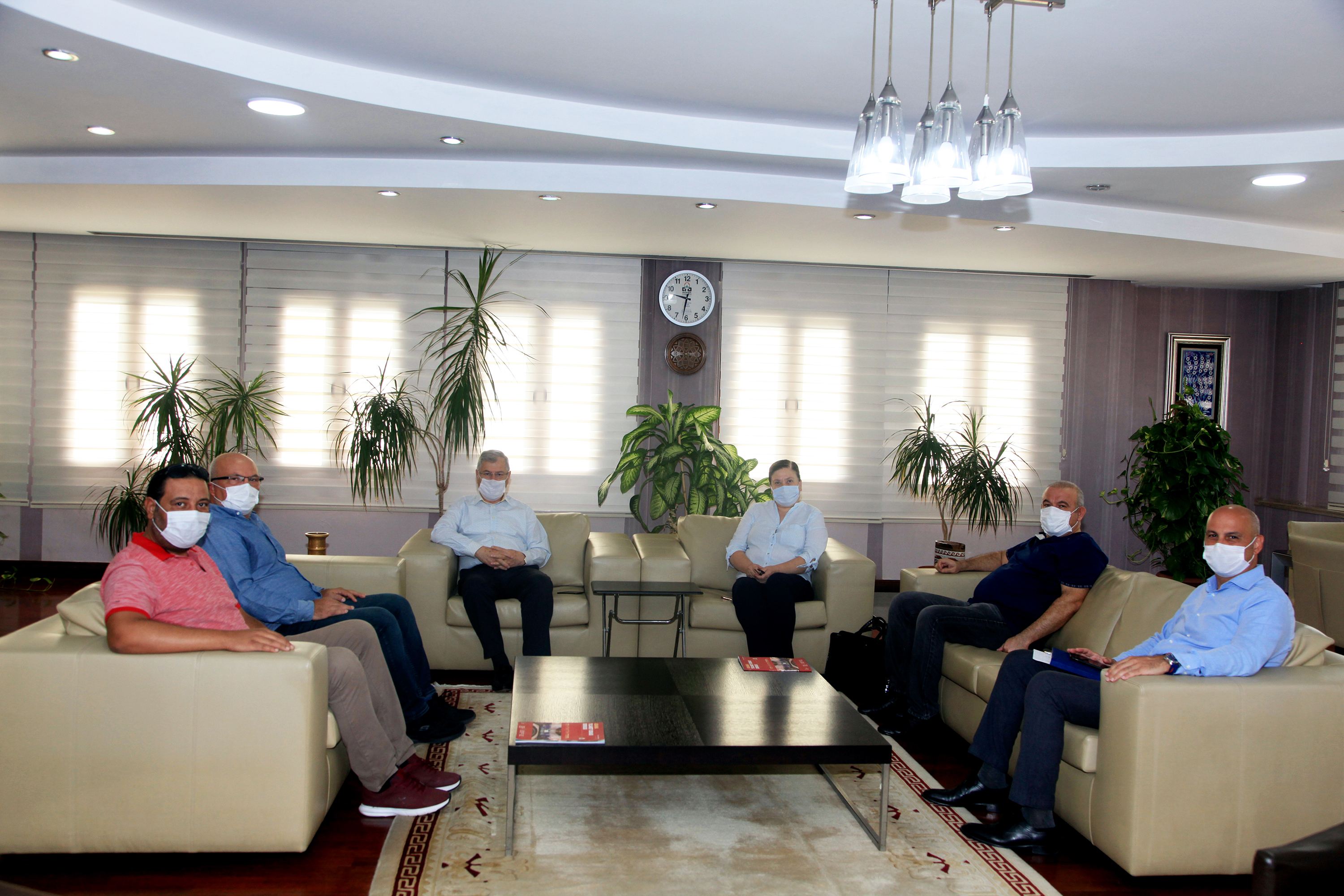 Başkan Menevşe, Medikalcilerin Sorunlarını Dinledi
