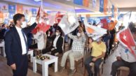 Karataş’ta bayrağı Ünal devraldı