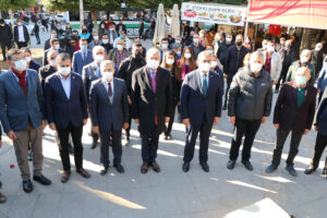 CHP, ADANA’DA İSMET İNÖNÜ’YÜ ANDI