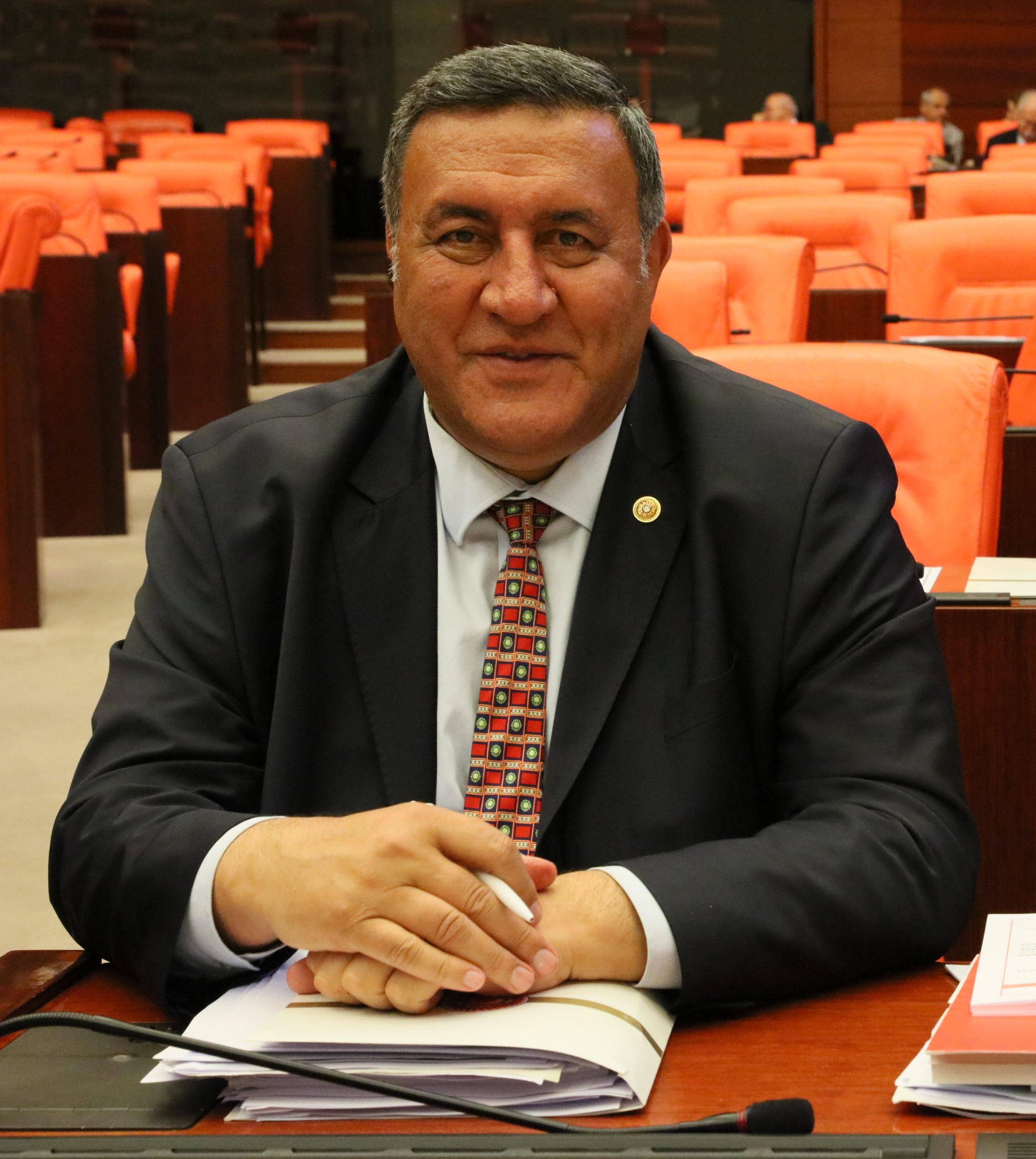 Gürer: “Askeri Jip üreten fabrika  ne oldu?”