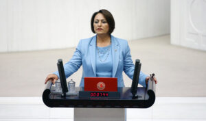 “Adana’da açılan fabrika yok, kapanan fabrika çok!