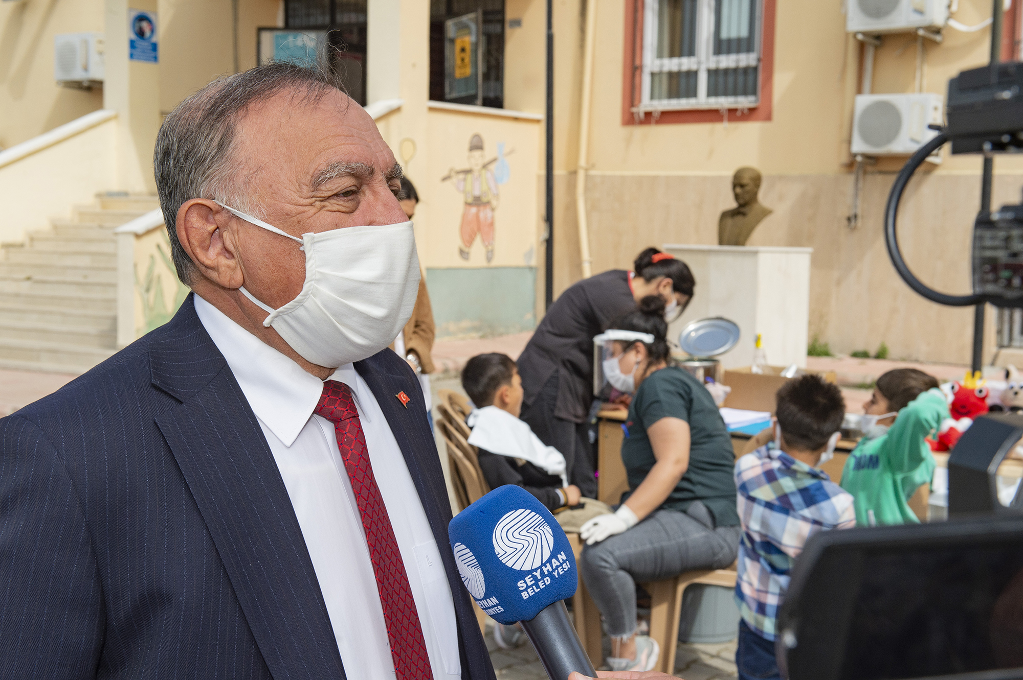 ÇOCUKLAR DOKTOR KORKULARINI SEYHAN BELEDİYESİ’YLE AŞIYOR