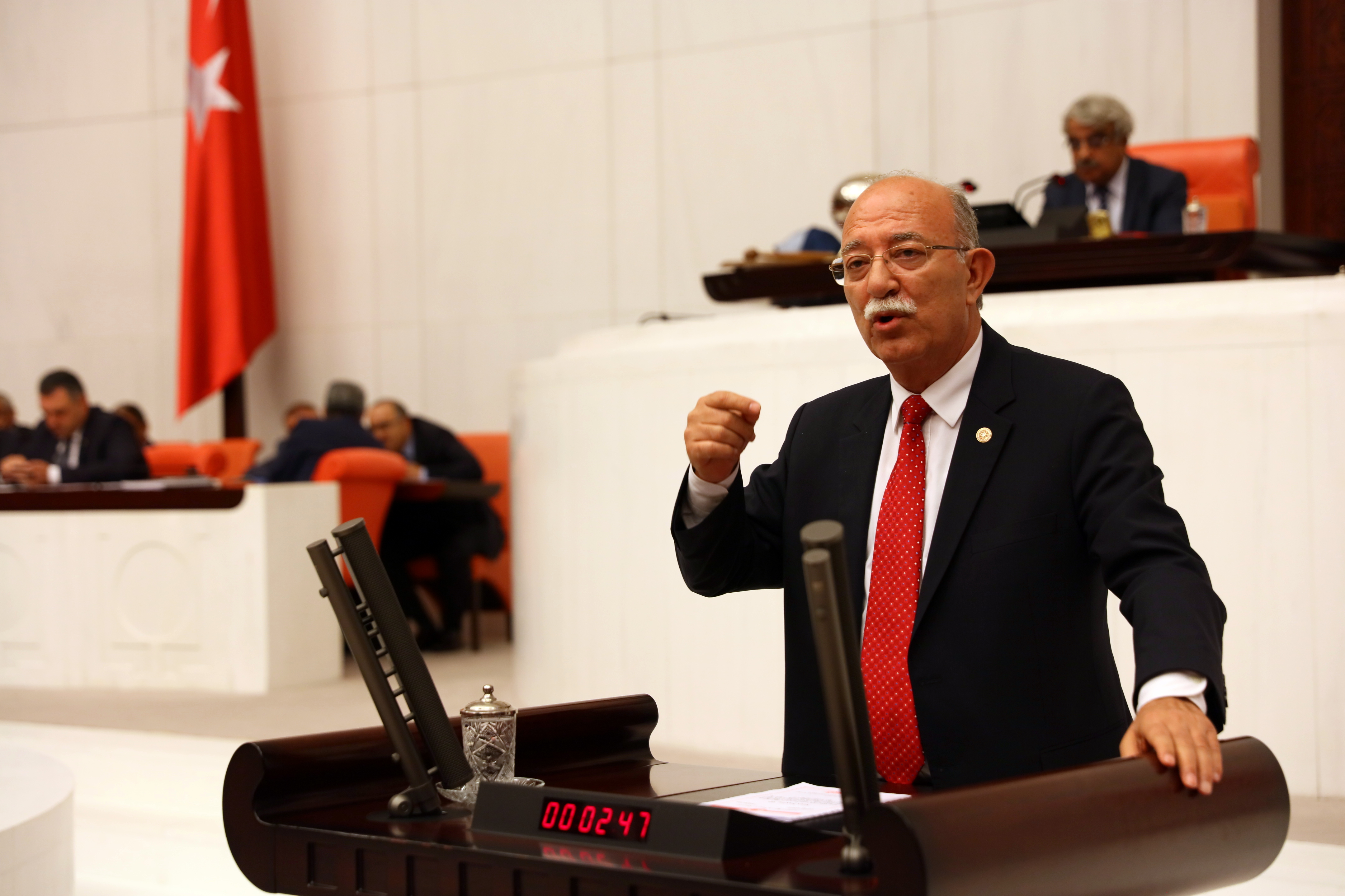 KONCUK’tan KANUN TEKLİFİ;BAĞ-KUR’LULARA AF GETİRİLSİN!