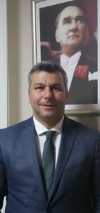 CHP Seyhan İlçe Başkanı Ahmet Dardağan, Babalar Günü’nü kutladı