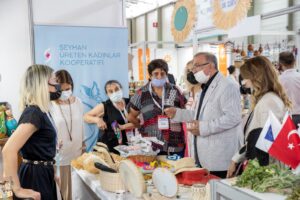 SEYHANLI KADINLARIN ÜRETTİĞİ ÜRÜNLER KOOPERATİF FUARINDA GÖRÜCÜYE ÇIKTI