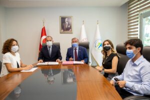 SEYHAN’DAN GENÇLERE TEKNOLOJİK İNOVASYON EĞİTİMİ
