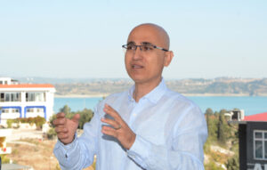 Uzm. Dr. Menteş, “İyi Hekimlik paydalarını unutturmayacağız”