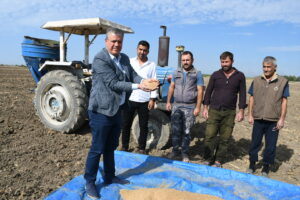 Gübre fiyatı yüzde 500 arttı, çiftçi gübresiz ekime başladı