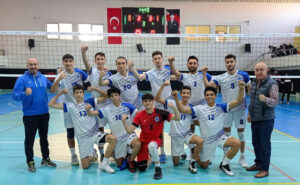 Seyhan’ın genç erkek voleybolcuları namağlup  il birincisi oldu