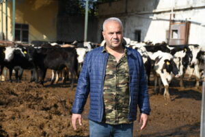 Adana’da hayvanlarını kesime gönderen besici isyan etti –