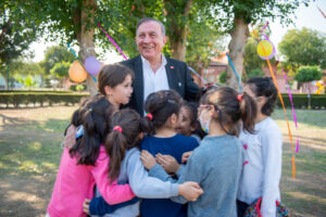 ‘YETER Kİ ÇOCUKLARIN YÜZÜ GÜLSÜN’