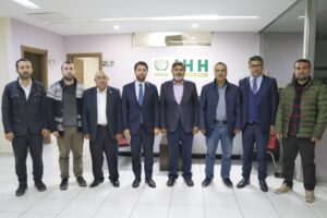 AK PARTİ ADANA İL BAŞKANI MEHMET AY ASİM’İ ZİYARET ETTİ